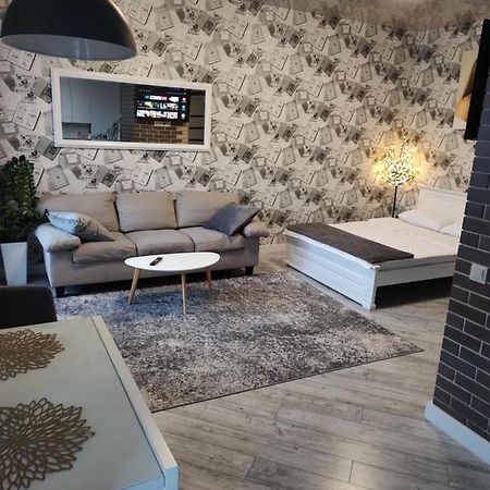 Просторі Lux Апартаменти На Центральному Проспекті, Великий Smart Tv,Преміум-Підписки Youtube Та Онлайн-Кінотеатрів , Кавомашина, Відкритий Балкон, Звітні Документи クルィヴィーイ・リーフ エクステリア 写真