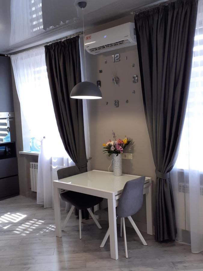 Просторі Lux Апартаменти На Центральному Проспекті, Великий Smart Tv,Преміум-Підписки Youtube Та Онлайн-Кінотеатрів , Кавомашина, Відкритий Балкон, Звітні Документи クルィヴィーイ・リーフ エクステリア 写真